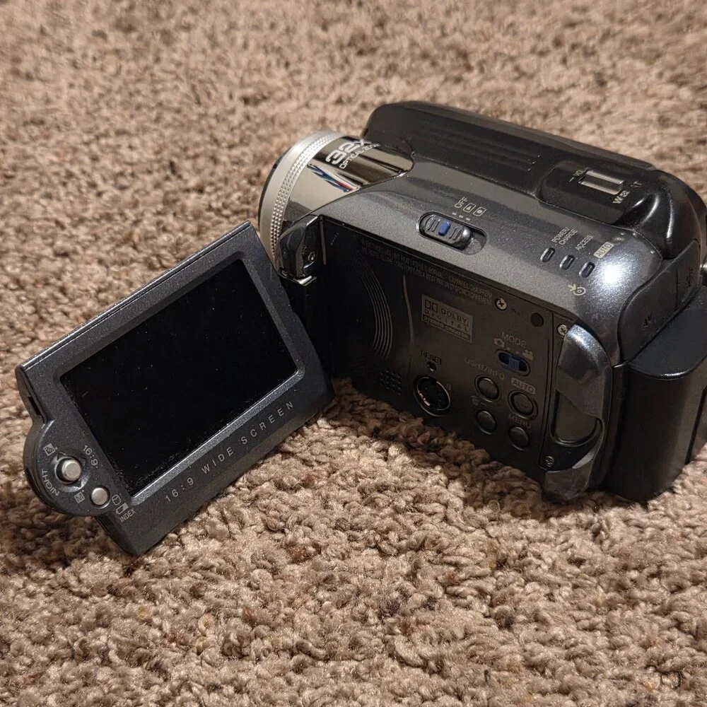 JVC Everio HDD Camcorder + Camera Bag & 2 Batteries